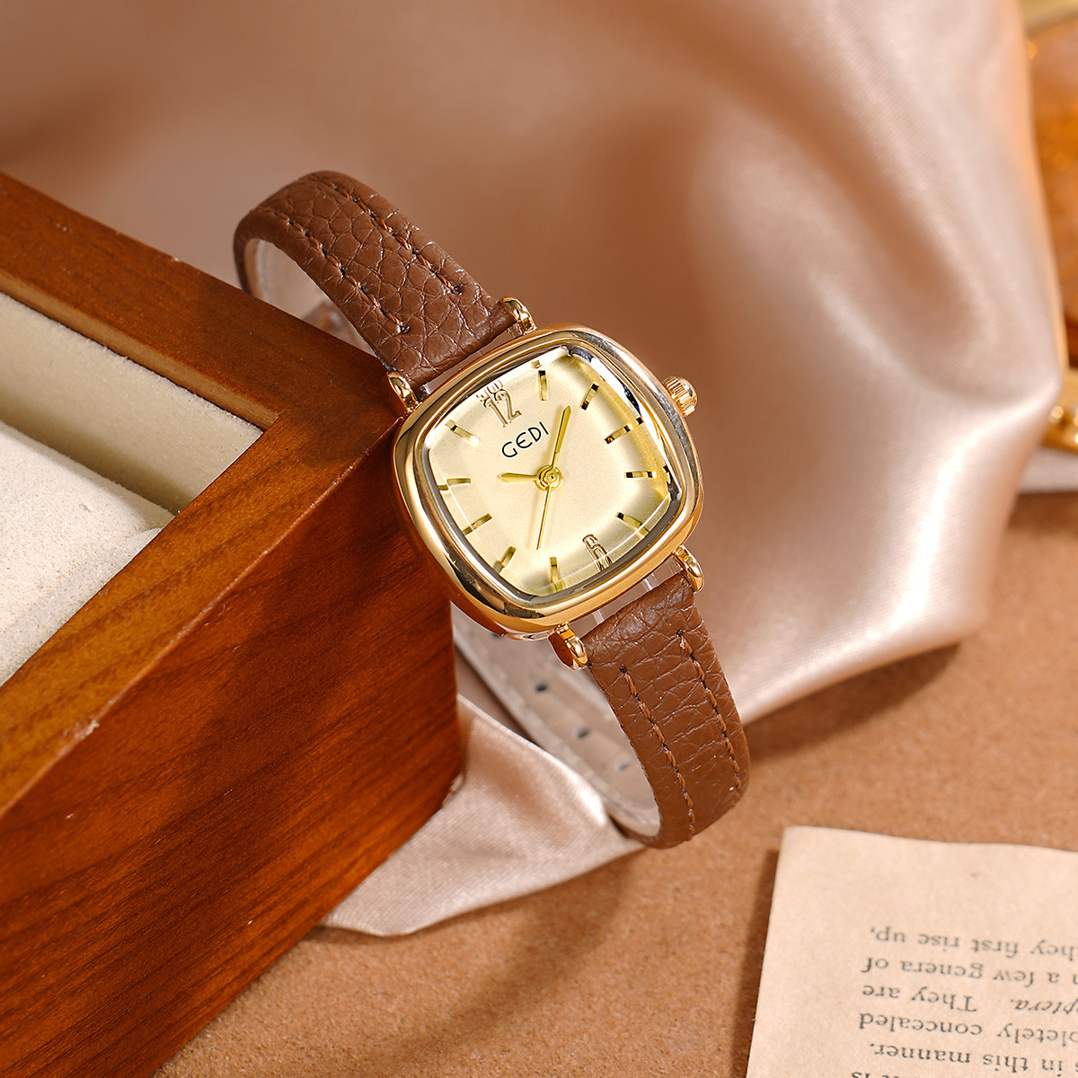 Luxury Watch Value - UTHAI 61018 CQ490 シンプル、高い美的価値、レディース腕時計、絶妙な高級感、軽い高級感のベルト、クォーツ時計、時計ギフト