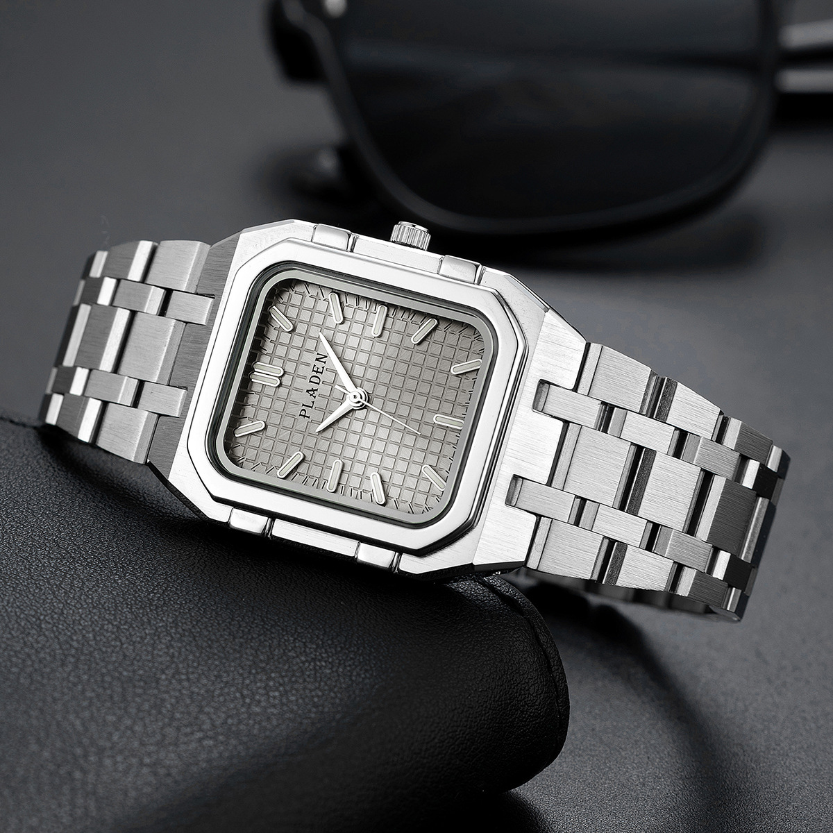 高級ブランドブルーダイヤルマン高品質クォーツ時計男性用スクエ - Luxury Watch Maker のレビューと価格