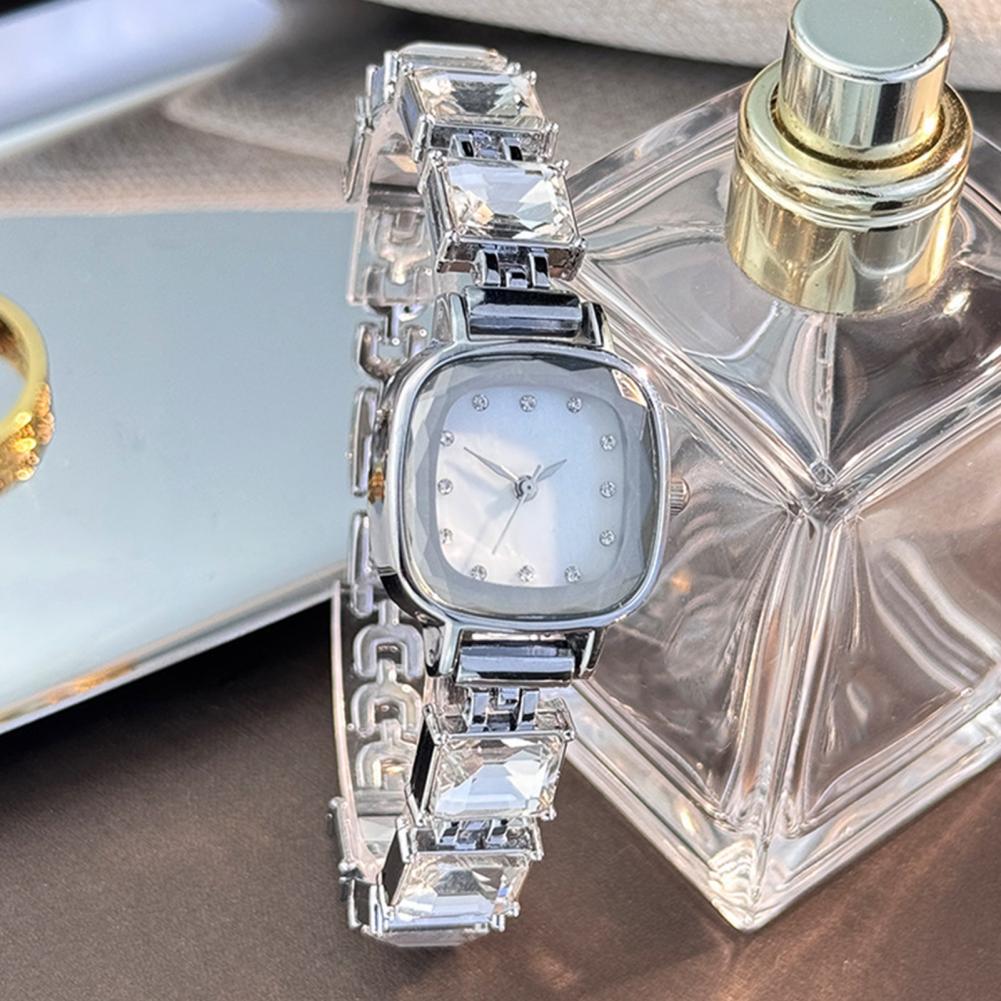 キラキラ輝くブレスレットウォッチ スクエアダイヤル レディー - Luxury Watch Lady のレビューと価格