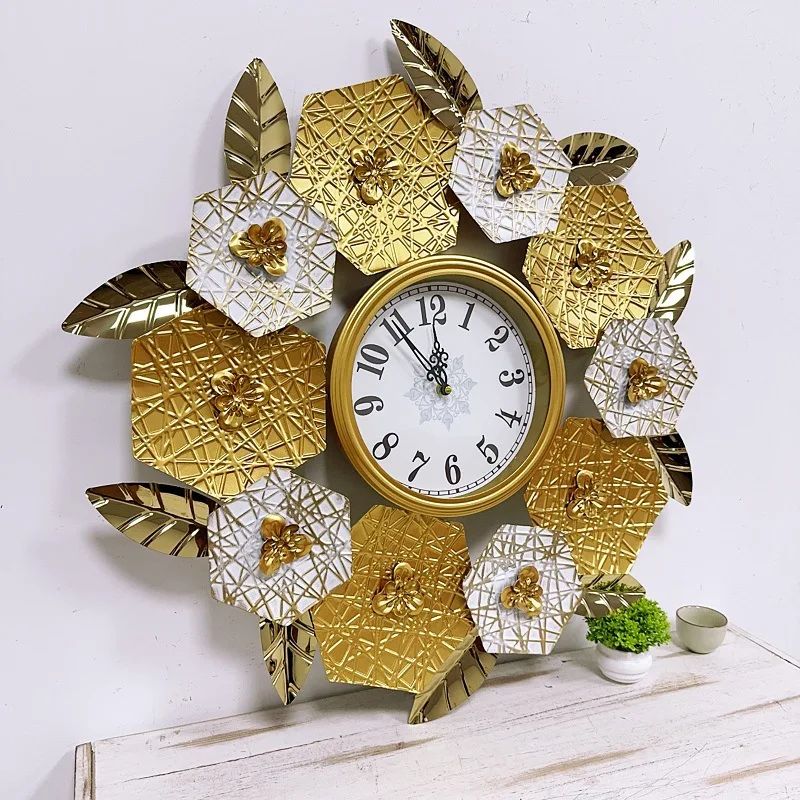 鍛鉄製の大型花柄壁掛け時計、チタン製壁掛け時計、立体的な壁掛 - Luxury Watch House のレビューと価格