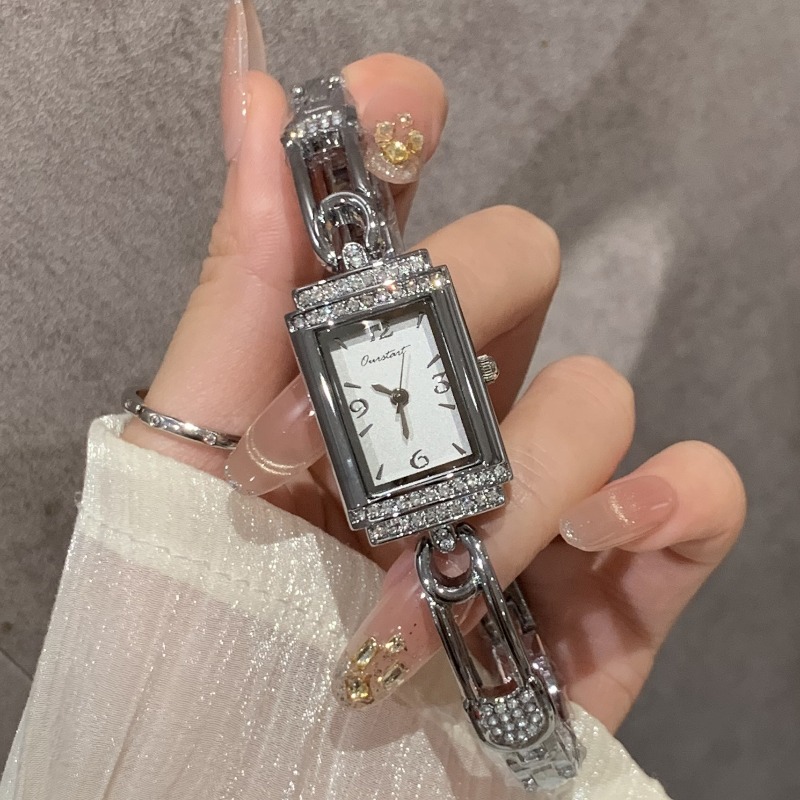 小さなピン付きオールドマネースタイルハンドニッチデザイン腕時 - Luxury Watch Value のレビューと価格